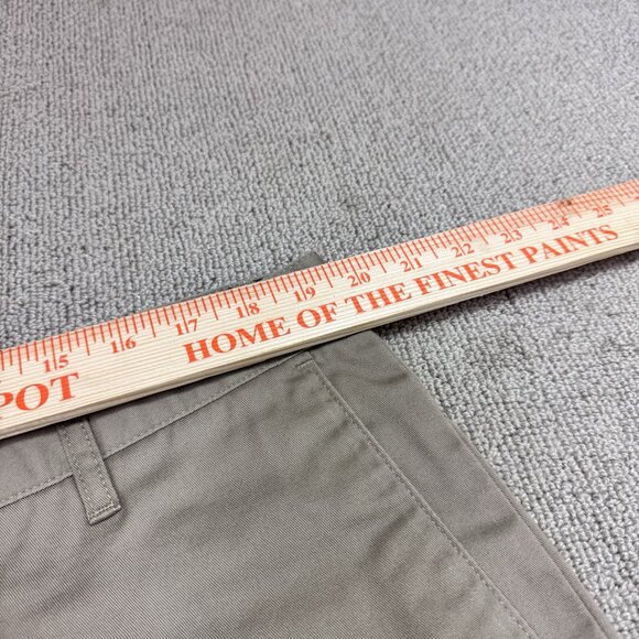 Volcom Shorts Beige Pockets Men’s Size 38 - Picture 3 of 11